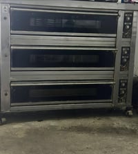 فرن كهربائي للبيع  السعر ٢٠ ورقه  رقم الهاتف ٠٧٨١٦٠٦٠٨٨٤