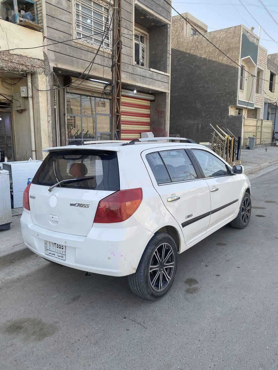 السلام عليكم جيلي كير عادي موديل ١٣ السعر ٣٣ وهاذ رقم صاحبه‭٠٧٧٥ ٩٤٣ ٨٠٢٥‬
