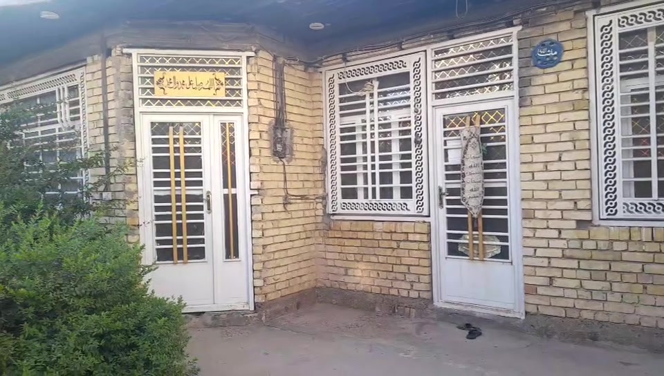 (بيت للأيجار مساحة 222متر )
طارمة +حديقة + مجمع صحيات داخلي +مجمع صحيات خارجي 
مناور 2+ستقبال +صالة +مطبخ +غرفة نوم 
العنوان:ابوجوعانه الزراعي قرب شقق آل سماوي 
الرقم :***********
