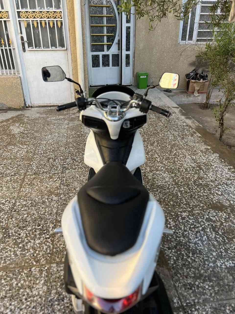 دراجه بي سي اكس جيل لاول 
دراجه خير من الله حساسات 
شغاله كفاله عامه دراجه اي نقص مابيه
مكان بغداد حي زهراء لكماليه 
رقم ***********
