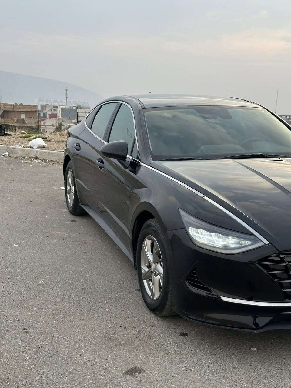 سوناتا موديل 2021 سياره بيها جاملغ و نص صندوق سبغ و 2 مكان  تعديل سيارا كير محرك شرط  كلش حلوه ناعمه سياره  ارباع تايرات جديد صيانه كامله  بسمي تحويل وكالة شرط رقم تلفون *********** سعر مطلوب 145
