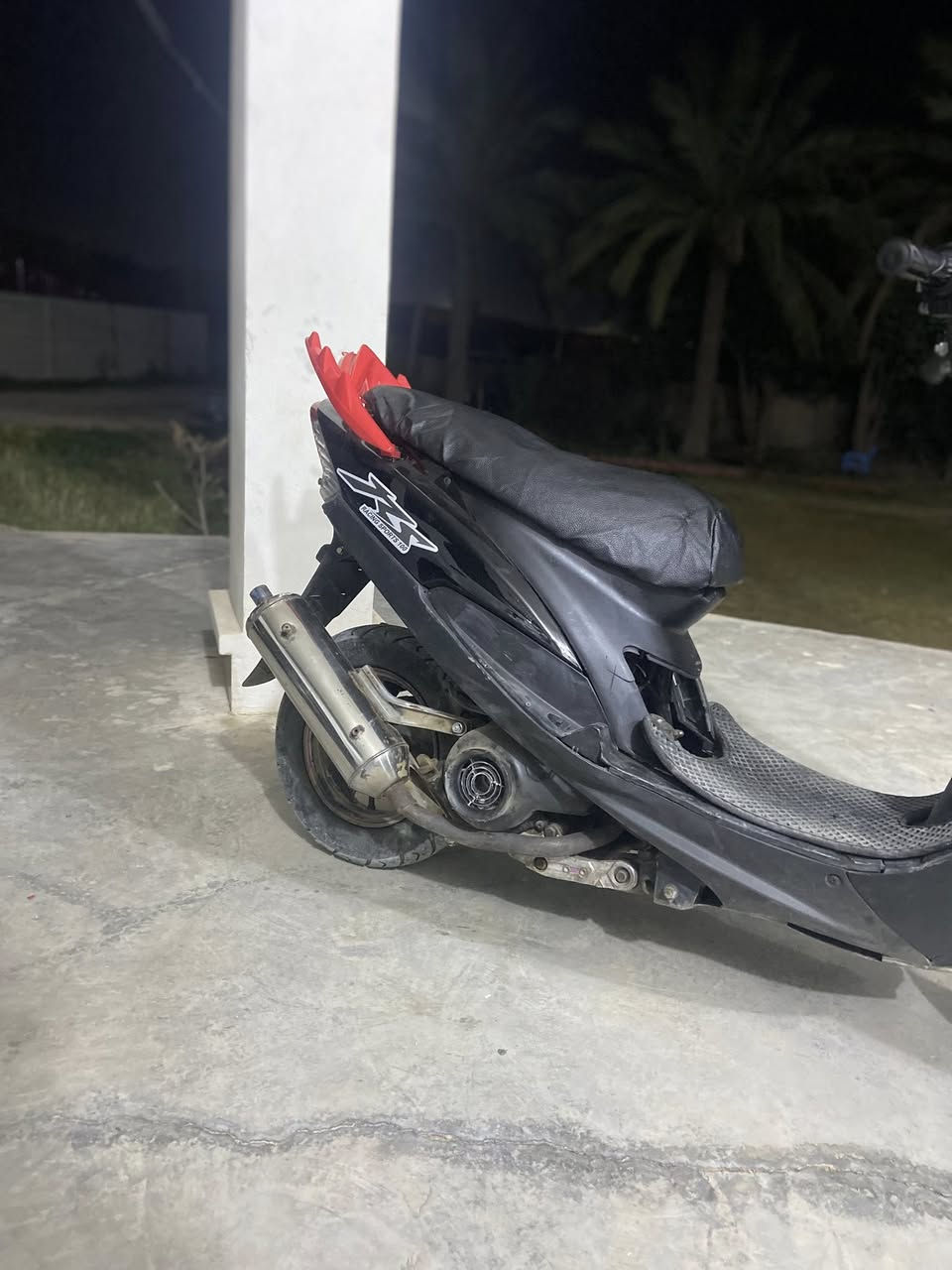 السلام عليكم ورحمة الله وبركاته ماكس عدله لبيع دراجه كامله شغاله نكره سلف بكل وقت  دراجه كامله من كلشي  لايت عالي ناصي اشاير بك لايت حساس بريك كلشي شغاله  بيها صالنصه ستيل وبيها شيال رياضي وبيها يدات بريك رياضي  وسبايدر رياضي وضفيره جديده بدون جطلات كله فيش وشوته جديده ترايش جدد لايتات جدد تعمير جديد كله دراجه خير من الله سعر ٥٠٠وبيها مجال  مكان دراجه ابو غريب زيدان


**إذا كنت صاحب هذا الإعلان وتريد حذفه لأي سبب، رجاءا أرسل رسالة إلى الدعم الفني**