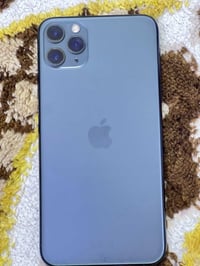 ايفون 11 برو ماكس ذاكرة 256  بطارية 100% مبدلة ضربة بالشاشة ما مأثرة ع...