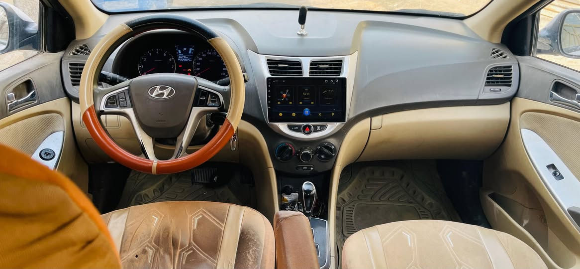 السلام عليكم اكسنت مديل ٢٠١٥ خليجي مكينه وكير دوش بيها تبريد شغال منضومه جديده  بنيد مبدل وبيها جراد الصفحه السيره وباب السايق مبدل بدون حادث مكفوله من العيب الشرعي / السعر 77 ورقه بيها مجال : ***********
