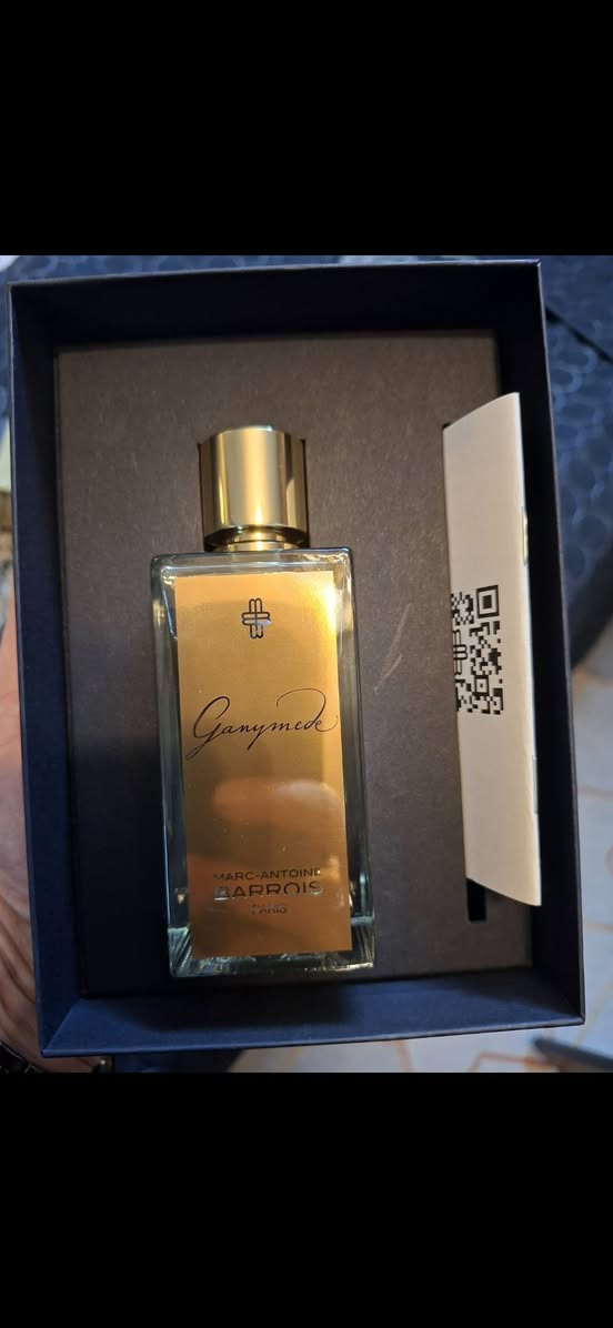 السلام عليكم
عطور مستخدمه للبيع
السعر عالخاص
واتساب ***********
