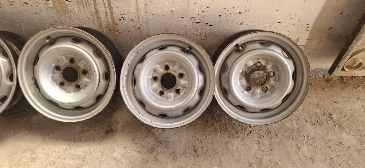 السلام عليكم ورحمة ويالة مال بيكم العدد٤ جديد نضيفات مكاني بغداد السعر تصل وتدلل ***********
