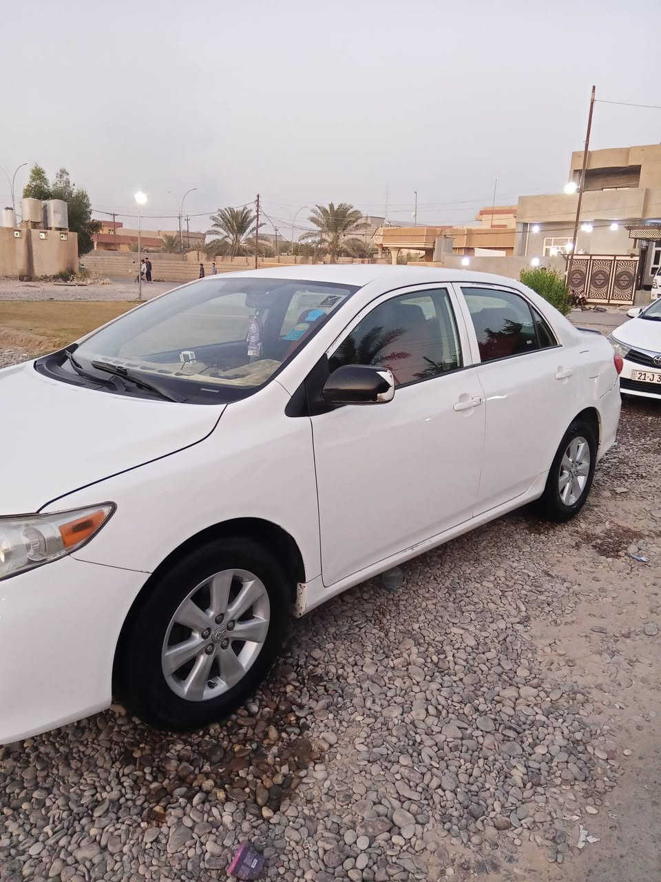 سلام عليكم كورلا موديل 2009 وارد امريكي بيها باب امامي صبغ وجاملخ خلفي صبخ بدون دواخل سنويه بأسمي كبل تحويل رقم انبار 
 سعر دفتر وخمسه وبيها مجال 
المكان / الانبار الرمادي 
رقم الهاتف / ***********
