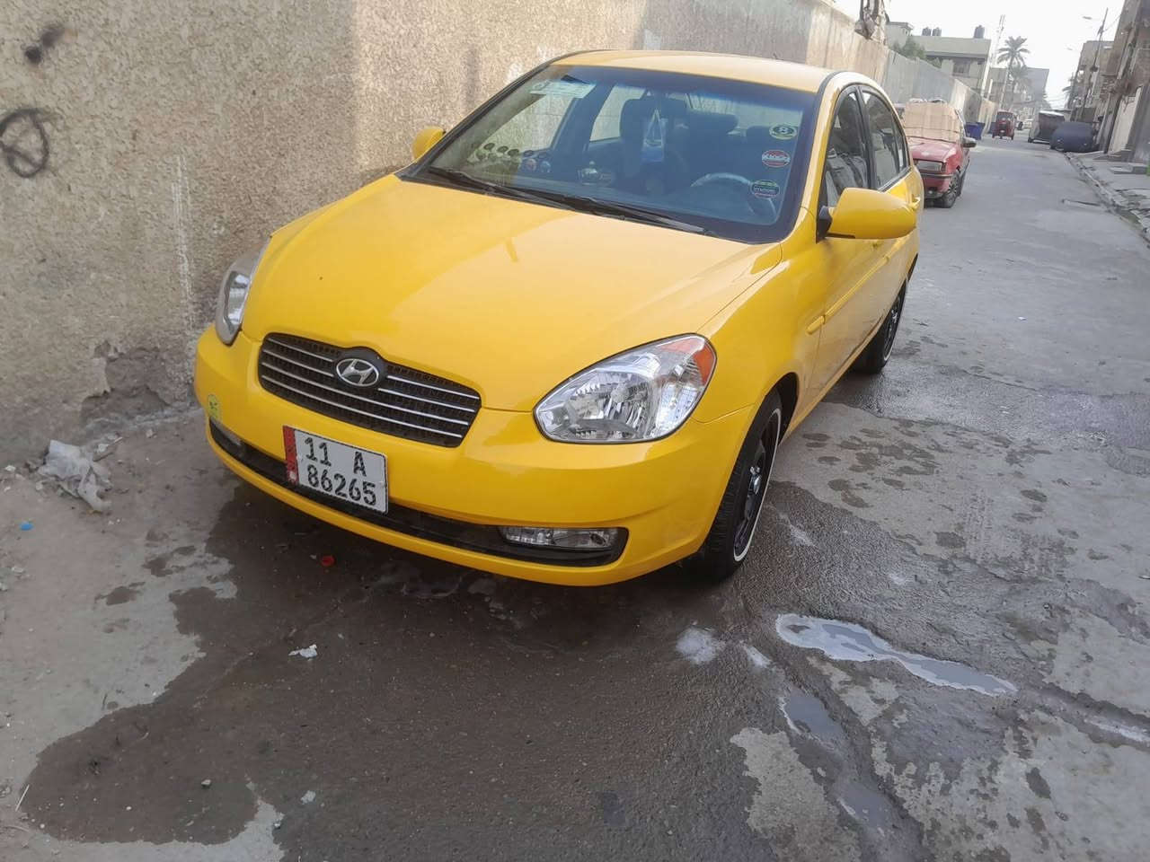 السلام عليكم للبيع فقط بدون مراوس اكسنت 2009 فول اوتماتيك. محرك 1600 كير اوتماتيك  جام كهرباء. مصفره هيئه وغرامات حادث جاملغ ايسر 
رقم بغداد باسمي  نكليزي مميز بأسمي سنويه 2030 تخم تاير جديد حداديه جديده كير ومحرك شرط. السياره احلا من الصوره.  السعر. 85 اوبيها مجال بسيط مكاني مدينه الصدر الاورفلي
***********
