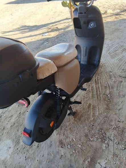 السلام عليكم دراجه شحن للبيع اربع بطاريات دراجه نضيفه اربع نمر نضام الرجواع للخلف حساس بريك امامي خلفي جنطه كبيره سرعه 50 الاستفسار خاص او الاتصال ***********
