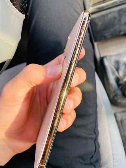 إكس اس ماكس للبيع 
ذاكرته 512 بطاريته 100 مبدله اصليه شرط
السعر 230 ألف ناصريه مركز ***********
