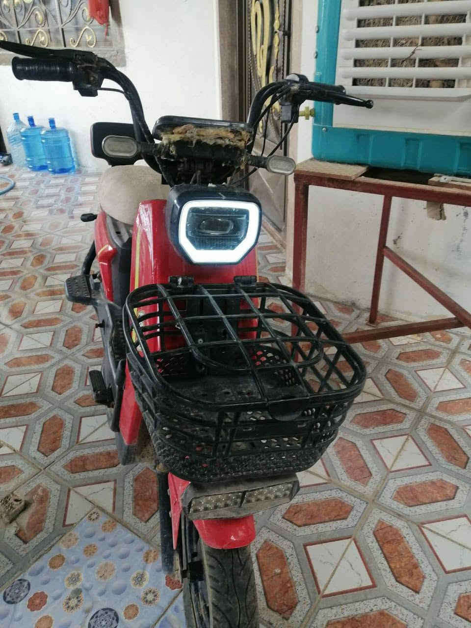 السلام عليكم بايسكل شحن للبيع شغل ما ابي اي شيء بايسكل نظيف سعر 250 وبي مجال مكان كربلاء***********
