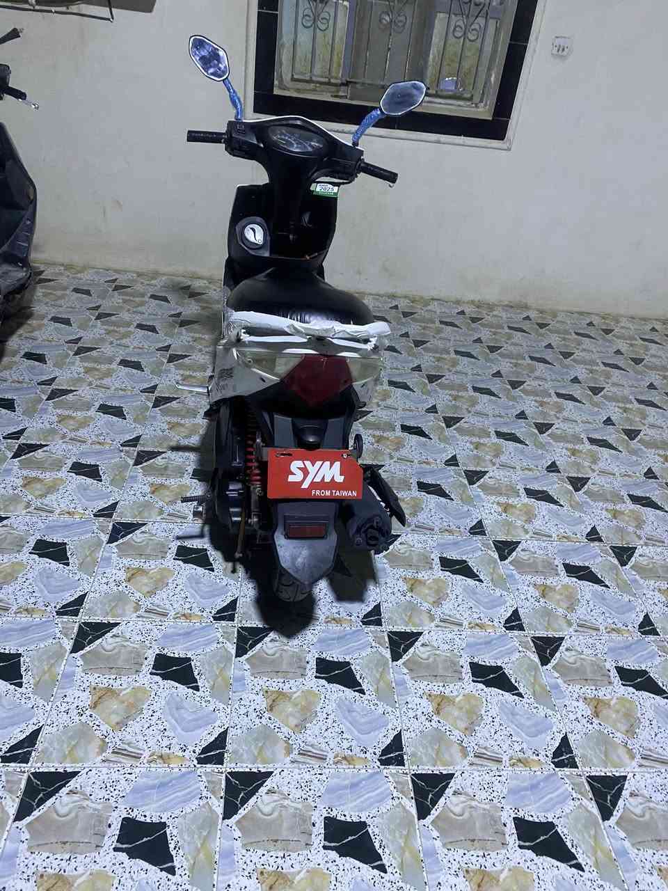 سلام عليكم دراجه للبيع سايم نحله  جي ار دراج خير من الله كلها شغاله
رمادي شارع 40 
***********
