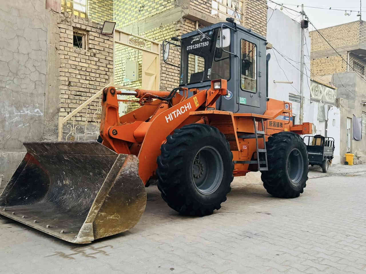 السلام عليكم للبيع شفل دخول جديد هيتاشي{ 70 LX }وارد اليابان كفاله عامه مكينه ازوزه لاستفسار ( *********** )
