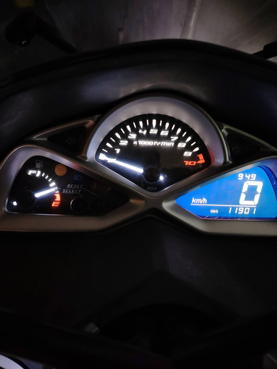 دراجه للبيع ما جسته اس ربه رياضي  ماشي 11 الف لبيع
مكاني بغداد


**إذا كنت صاحب هذا الإعلان وتريد حذفه لأي سبب، رجاءا أرسل رسالة إلى الدعم الفني**