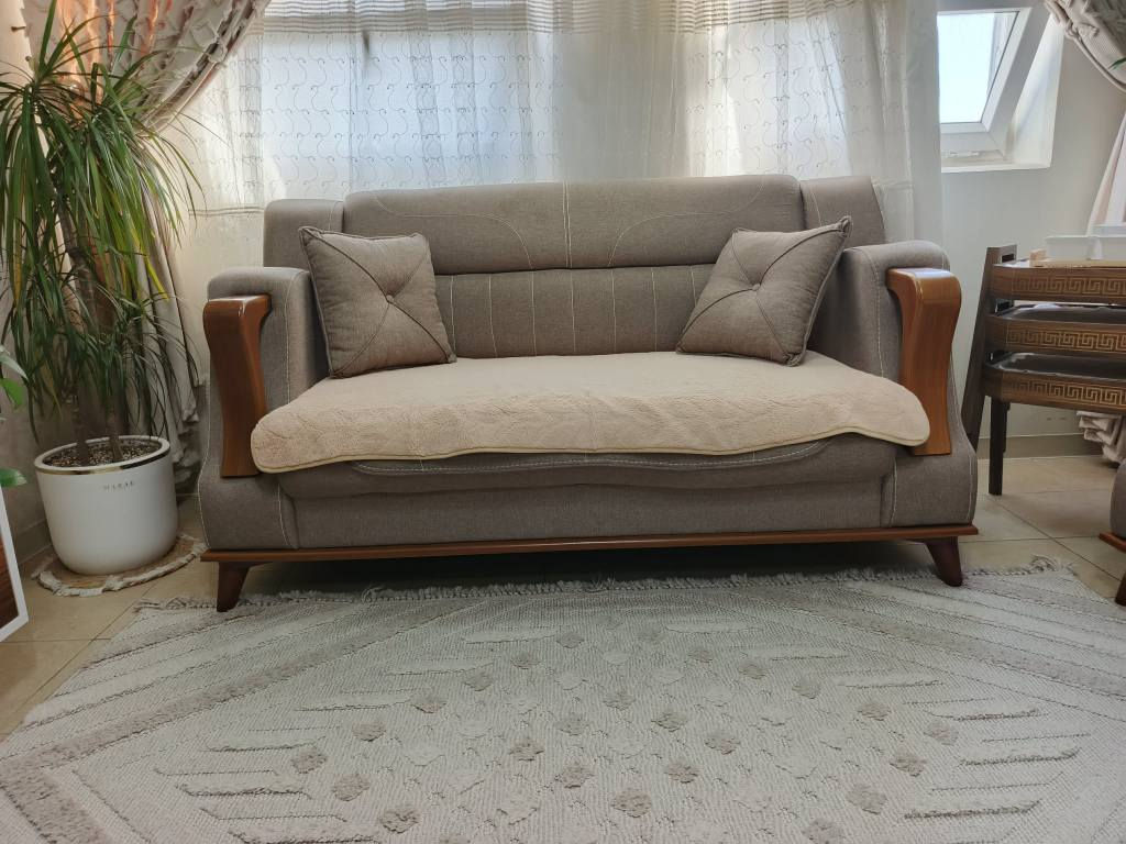 كلشي وسعره واسعار مناسبه هذا رقمي بي واتساب ***********
