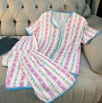 توصيل مجاني • ٤ قطع • ملابس