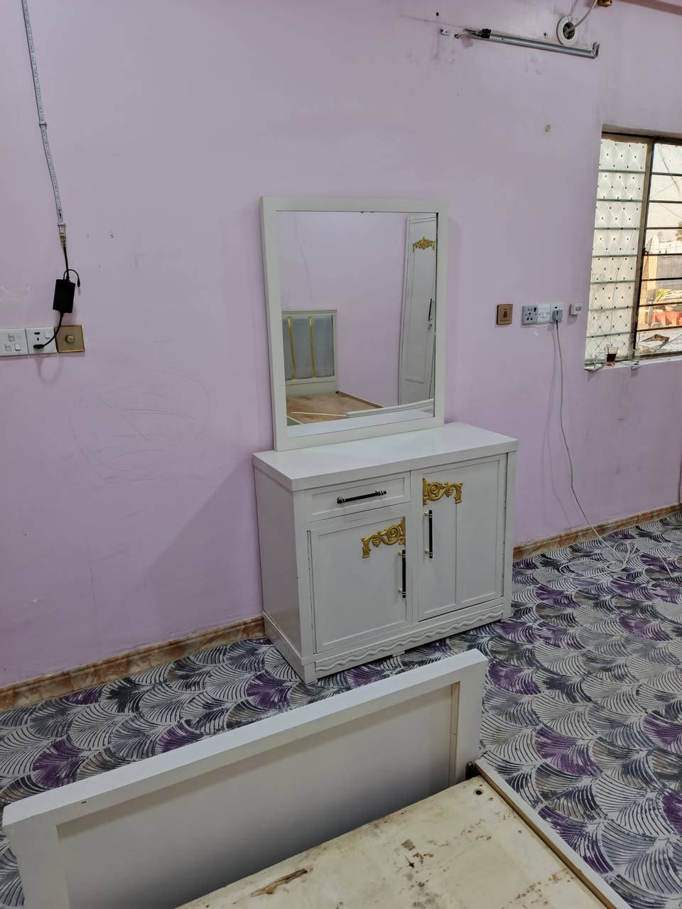 معمل ونجارة الحبوبي الجفافه شارع الضغط العالي عمل الابواب والجراجيب وغرف النوم  والكناتير والبوفيات بيع نقد اقصاط ومستعدون تجيز المعارض بئسعار مناسبه ***********
