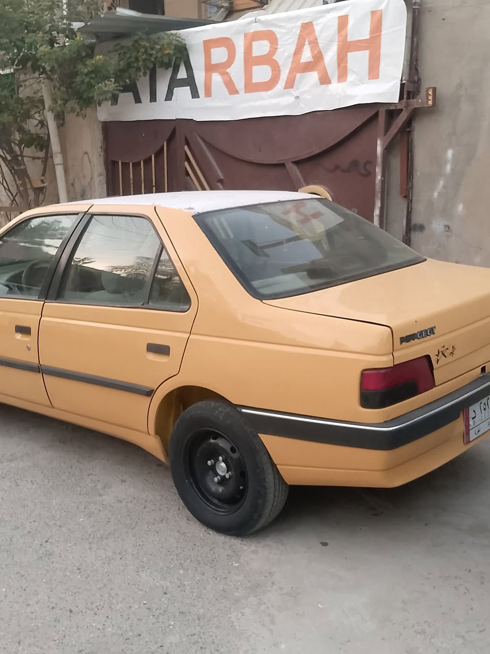 سلام عليكم جيلاكس 405 للبيع 2010  سياره حلوه احله من صوار رقم بغداد مميز العنوان بغداد العبيدي الستفسار تصال برقم ***********
