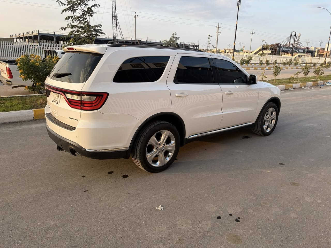 دوج دورنكو دخول جديد كتاب ضباط
موديل 2014مرقم بغداد 
مواصفات فول
محرك V6 
فتحه سقف
كشن سياحي تبريد تدفئه
مري قلاب واشاره 
جنطه ذكيه
شاشات بالكشنات
تشغيل عن بعد 
حساس امامي 
خزن ميموري
تبريد تلث قطع 
ويل 20 كروم
السياره جاهزه مابيه اي نقص
صور لحادث يالمنشور 
الشري يتصل مامتواجد على النت
رقم الهاتف ***********
