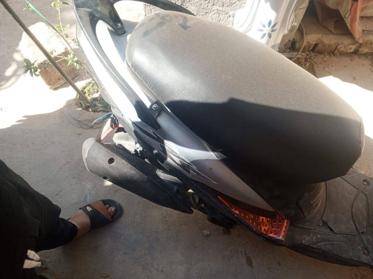 دراجه ماكس عدله سعرهة 450 بيهة مجال شي بسيط مكينه مفتوحه معدل 80 تجي تفحص تقتنع تشوف خيرهة ***********
