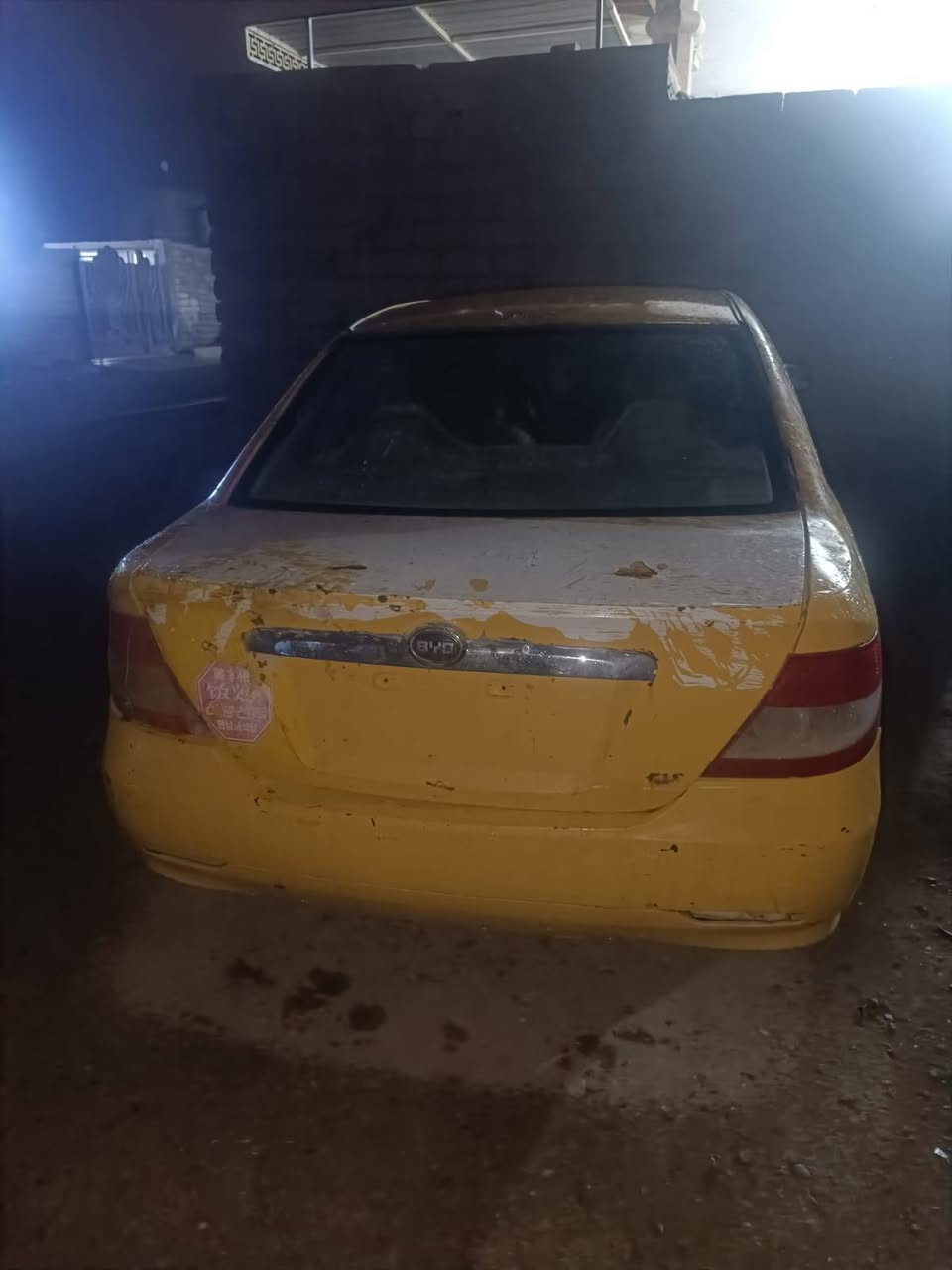 بيوايدي 2013 كير محرك نضاف تبريد❄️تدفئه نار 🔥صدر زين دوخل حلوة والكشر شوف العين سيارة بدون أرقام مكفولة بيع او مراوس سعر 13وبي مجال ابيع كوم حديد وهاي تفاصيلة ولا تجي تسئلني شبيه مابيه مكانه بيجي ***********
