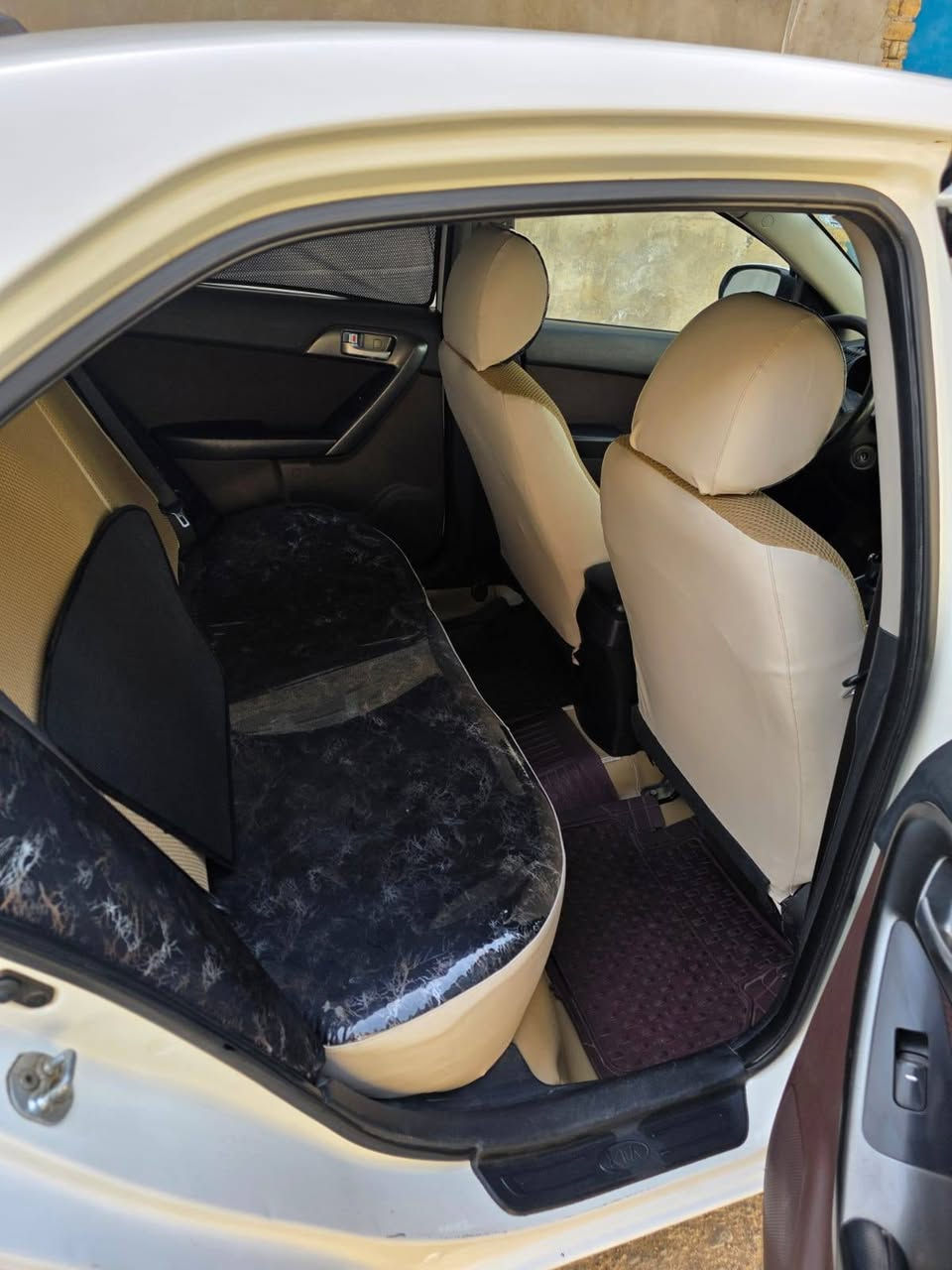 السلام عليكم سياره سيراتو 2011رقم اربيل 22 رقم دولي خليجي تدفئه تبريد خير من الله
حداديه نضيفه خير من الله سياره مكفوله من الضربه والتبديل سياره بالعافيه ع ياخذه جاهزه ربع ماذب عليه كهربائيات كله شغاله شاشه وكامره شغلات بالعافيه ع ياخذه
للستفسار الاتصال ع ***********  
مكان السياره واسط 
غير متواجد عل نت تصال فقط
