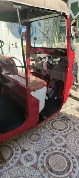 السلام عليكم تكتك موديل 2017 اوراق محرك 20 جديد نضيفه ومعمره كامل مابيها نقص من مكينه وكهربائيات السعر (3500) مكان واسط العزيزيه مكلف بلنشر لتكتك مو يمي رقم صاحبها ***********
