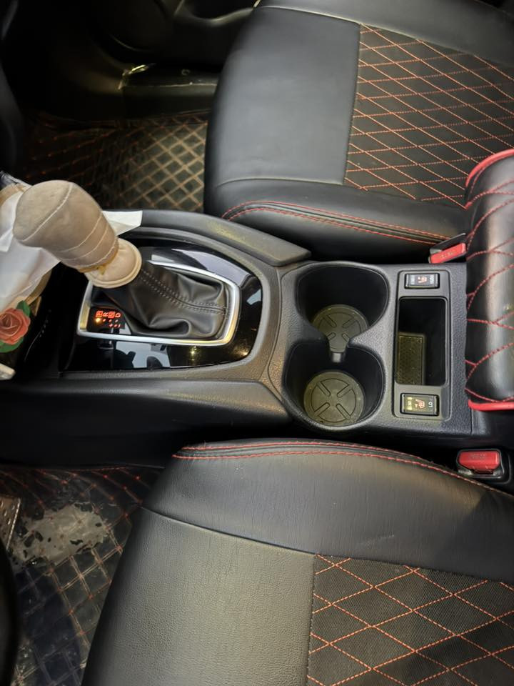 Nissan rouge 
مۆدیل ٢٠١٩
تەنها 87هەزارمایل رۆشتووە مەکینە ٢.٥
مواسەفات /دەبل ئەکسل /راداری ئاوێنە راداری پێشەوە/شەغال /کوشن هیتەر/ راداری ئاوێنە /تولی سەقف /لیدی دەعامی / دوو سویچ /ئاوێنە ئاوێنەی هیتەر و ئیشارەت/مۆدی ئیکۆو سپۆرت
گێرو مەکینە بەشەرت نەکراوەتەوە
مەکینە ٢.٥
بۆیاخ / سێ پارچە کلیەری هەیە بێ ئێرباگ بێ ناو بەناوی خۆمەوەیە سەنەوی بەسەر نەچووە
سەیارەکە وەک رەسمەکان جوان و رێک و پێکە
نرخ ١٦٨$
***********
