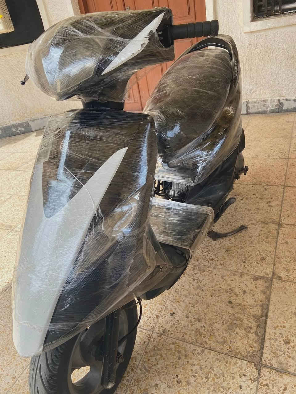 سلام عليكم دراجه ثعلب للبيع  
كفرات نضيفه مكان الدوره البعيثه 
سعر 200 وبيهه مجال ***********
