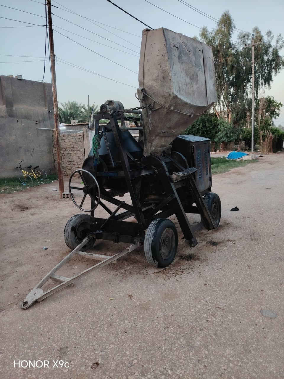 سلام عليكم خباطه للبيع لبناني 
مكان بابل  هاذه رقمي 
***********
