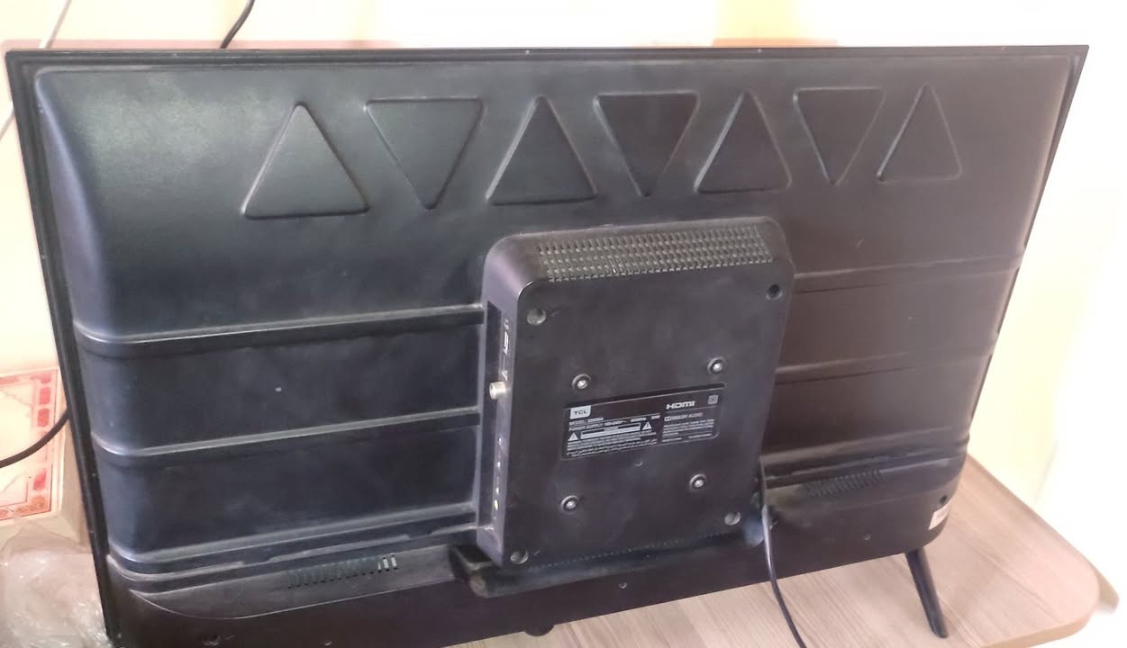 شاشة TCL ذكية 
32 بوصة توفر دقة HD  مع تقنية HDR، وتعمل بنظام Google TV أو Android، مما يتيح الوصول لتطبيقات البث مثل Googal وYouTube، مع دعم Dolby Audio . السعر 130 ألف  مكاني الديوانية حي الفرات للتواصل -واتساب- *********** ديوانية, القادسية
