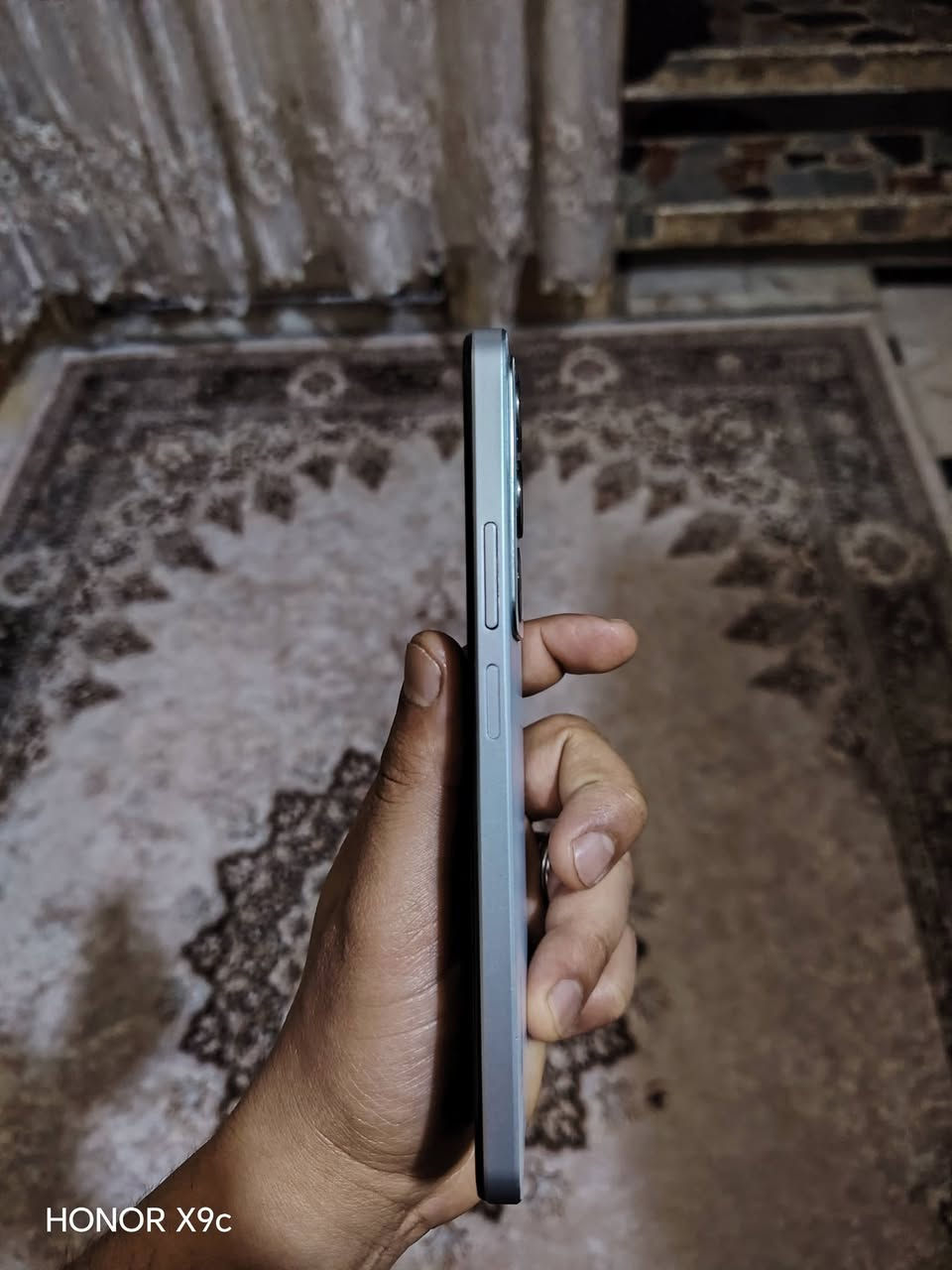 جهاز نظيف جداً 🔥📱
للبيع موبايل realme C71
💾 سعة 256GB
⚡ رام 8GB
✨ المميزات:
الجهاز نظيف جداً (شبه جديد)
استخدام خفيف جداً
أداء سريع وسلس بدون أي مشاكل
كلشي بيه شغال 100%
🔋 بطارية ممتازة تدوم
📦 متوفر ويا الجهاز:
✔️ الكرتونة الأصلية
✔️ الشاحن الأصلي
💰 السعر: 175 ألف.
للتواصل :***********
