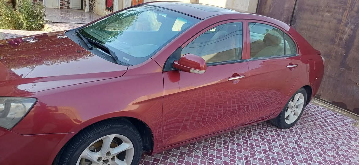 للبيع مكان واسط
***********
٥٢ وبيها مجال

