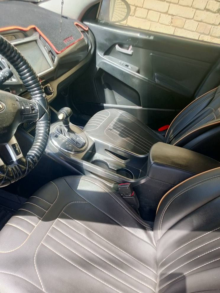 سلام عليكم كيا سبورتج 13للبيع مكينه 2400دوش فول مواصفات بنورامه قطعتين مابيهه نقص معروفه مواصفات لسبورتج ***********بغداد بسمي تحويل ثانيوم حادثهه قبق جنطه وبل عراق فقط بنيد بغداد, العراق
