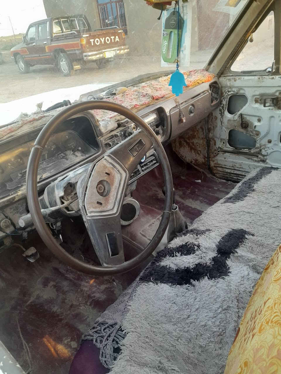 سلام عليكم سيره للبيع موديل ٨٢محرك ذريه وار جديد حداديه نضيفه وكير سعر ٣٠ورقه وبيه مجال قليل وهذه رقمي ***********مكان شطره

