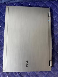 لابتوب Dell بروسيسر core i5 هارد 512 رام 2GB بطاريه جيده وشاحنه اصليه ...