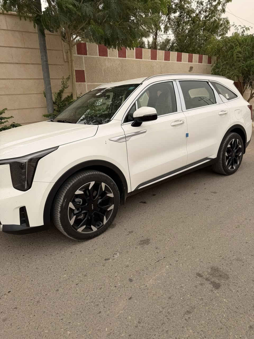 سورنتو موديل ٢٤ رقم بغداد باسمي ماشية ١٦ الف ويل ٢٠ داتا شو تشغيل عن بعد وباقي المواصفات معروفه مكانهه الكوت *********** 
السعر ٢٩٣
