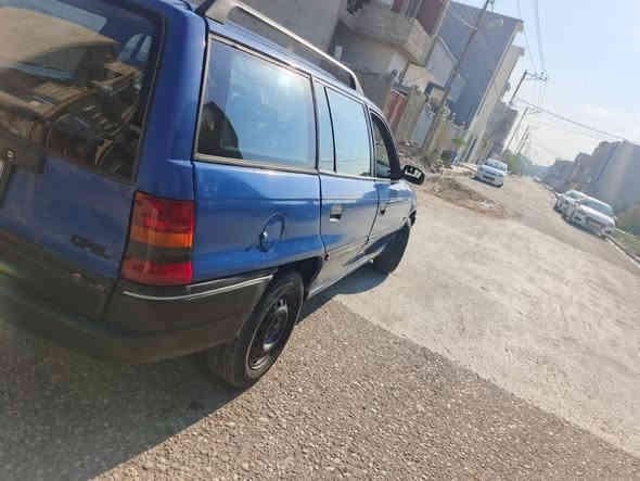 استرا استيشن موديل ١٩٩٤ 
 تبريد شرط ثلج وتدفئة 
كوبون بانزين الكتروني كير ومحرك زينات 
رقم الماني سنوية عظم لغاية 2028 
صبغ دوائر ودوسات وجاملغ الورا فقط 
السعر 47(مجال قليل)
ملاحضه السياره مو موديل 2025 وتجي تتحجج
الشراي ماقصر ويا 
***********
