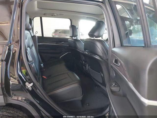 جيب 2024 هايبرد 
ممشى 10 مايل حقيقي فول 3 شاشات 
شغاله محتاجلها برمجة 
السيارة بعمان ابيع بعمان ما ابيع واصل بغداد 
او مراس سيارة في بغداد
كارفاكس كلشي كامل بدون حادث مسبق حيل نضيفة 
اتصال ***********
