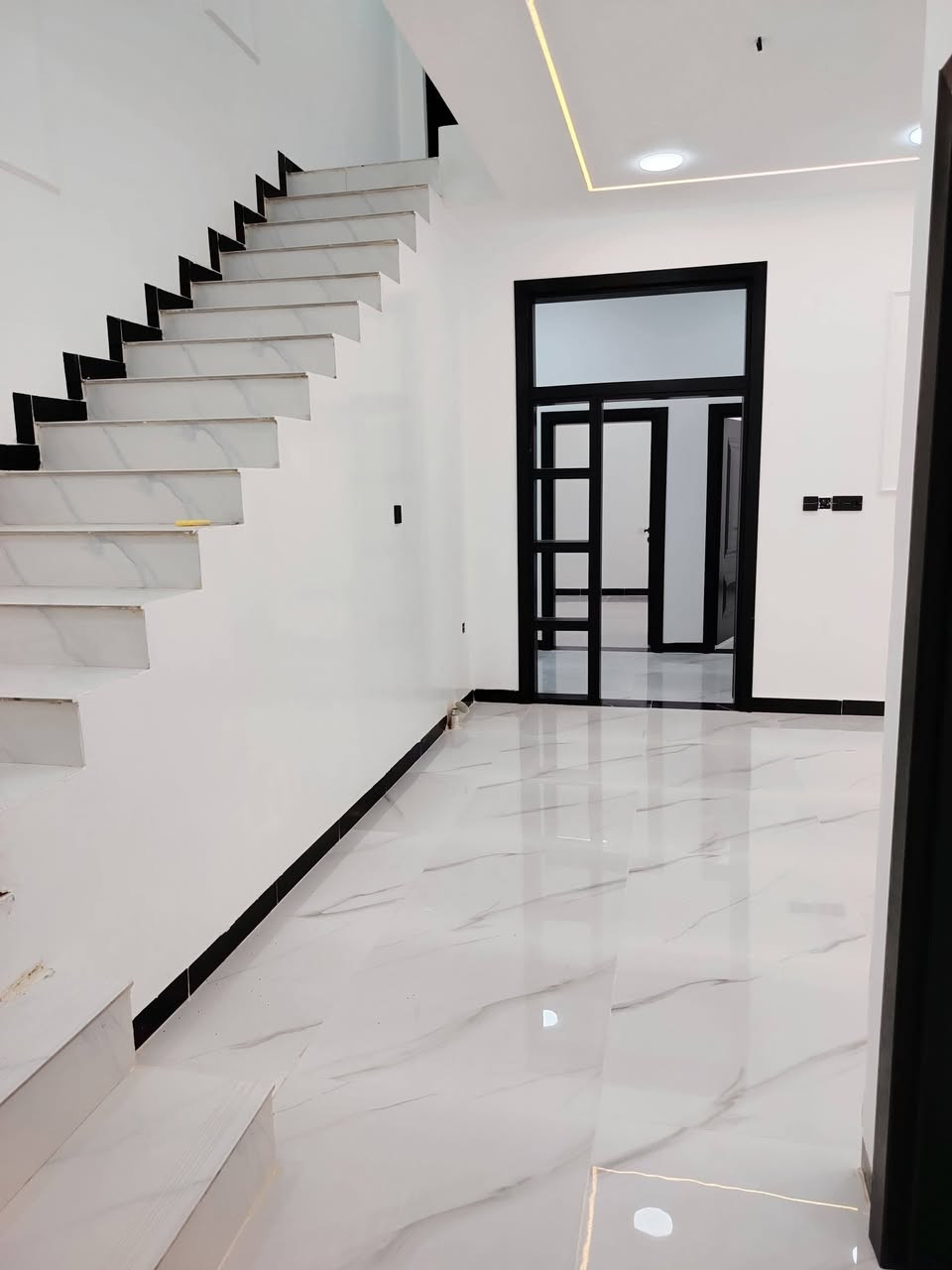 للبيع بيت حديث
مساحة 200م

شارع 15

#_طابو زراعي

نظام دكتات

فول مواصفات تبليط ماء كهرباء 

حي الفرسان مقابل جامعة تكريت 

للأستفسار الأتصال  ***********
