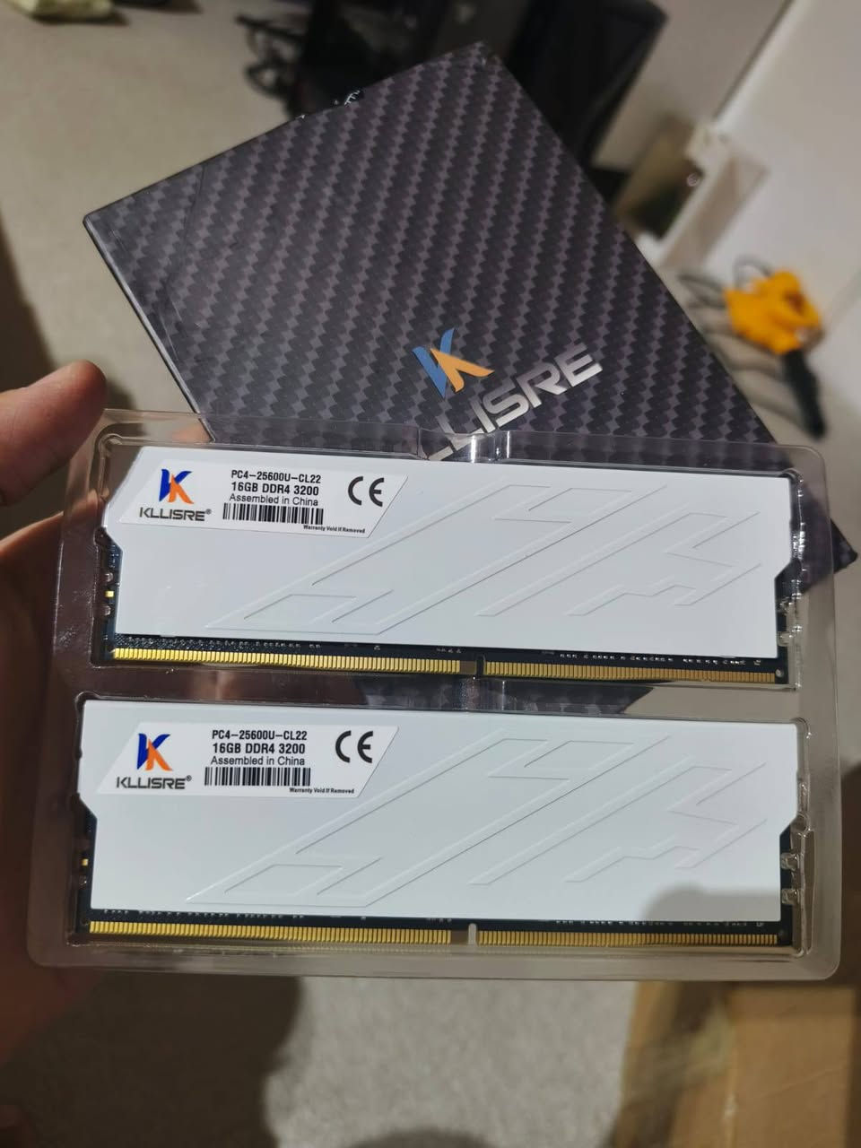 FORGEON DDR4 16*2 3200
200
KINGSTON FURY DDR4 8*2 3200
105
GLOWAY DDR4 16G 3200
100
KLLISRE DDR4 16*2 3200
180
EAGET DDR4 8*2 3200
95
KLLISRE DDR4 8*2 3200
90
EAGET DDR4 16G 3200
95
LENOVO DDR4 16*2 3200 (INTEL) 
170


**إذا كنت صاحب هذا الإعلان وتريد حذفه لأي سبب، رجاءا أرسل رسالة إلى الدعم الفني**
