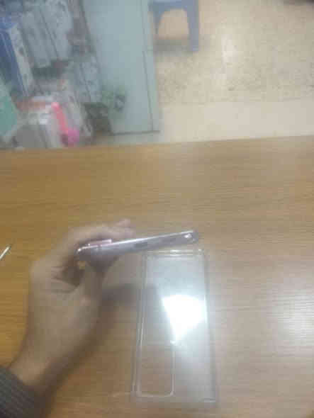 السلام عليكم عدي نوت ٢٠التره ٢٥٦ رام ١٢ عربي لوك نضيف الشرطه الخامسه *********** ٢٧٥ بي مجال بغداد
