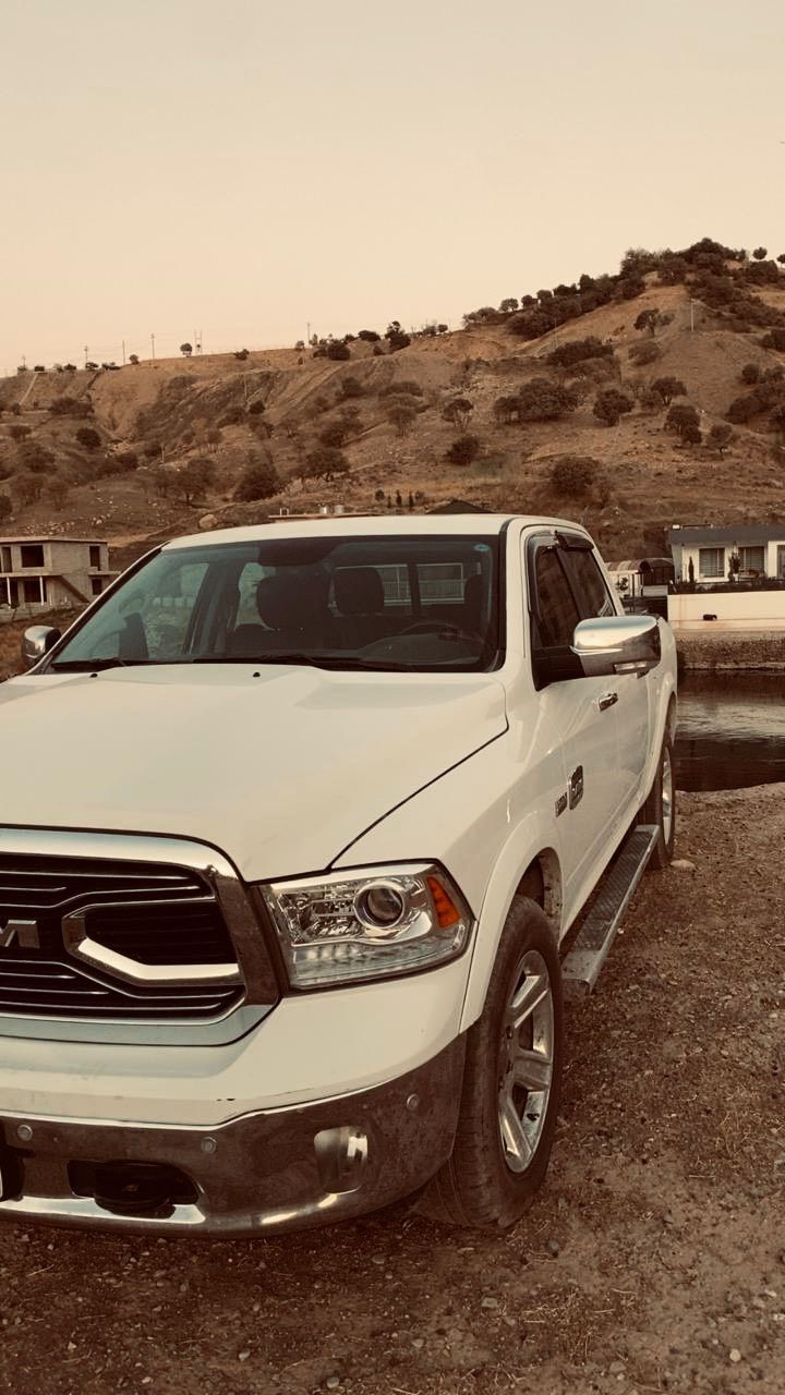 السلام عليكم
رام للبيع موديل 17 السيارة فول 
كلين تايتل جاهزة من كلشي 
رقم سليمانية بأسمي 
داخل ملكي وجلود طبيعية 
فول تحكمات 
دبلات امامي وخلفي 
+چوبلس امامي خلفي 
السعر اتصل وتدلل 
السيارة مكانها بغداد  
***********
