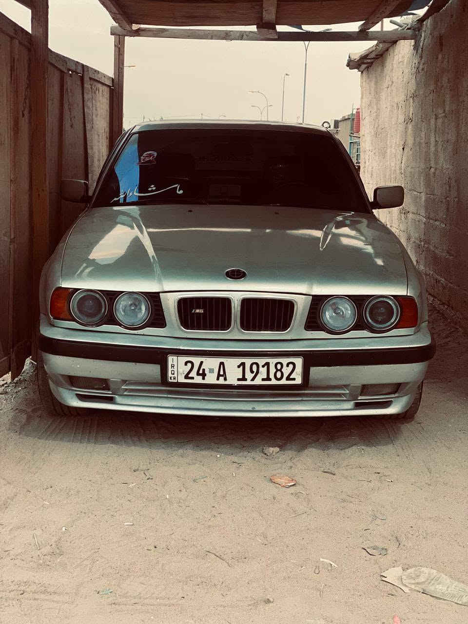 بي ام 525 مسكر.
تبريد شغال كلشي ما ناقصها. 
سياره جاهزه من كلشي  سعر 70 وبيها مجال
 مابي وتساب *********** المكان البصره
