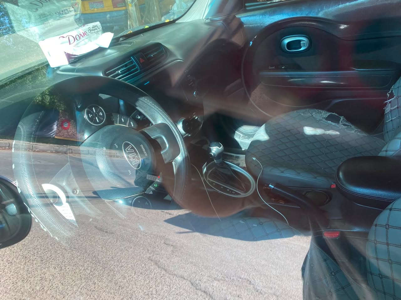 كيا صول موديل ٢٠١٩ نيلي اللون ماشيه ٧٥ ميل وارد امريكي مابيها ضرر كلين بأمريكا فقد بلعراق صبغ بابين وجاملغ بدون معجون فقط رش  محرك ٢٠٠٠ gid رقم بغداد هاتف *********** 
السعر ١١٠ ومجال بسيط العنون بغداد المنصور
ملاحضه السياره تره وصخه ممغسوله
