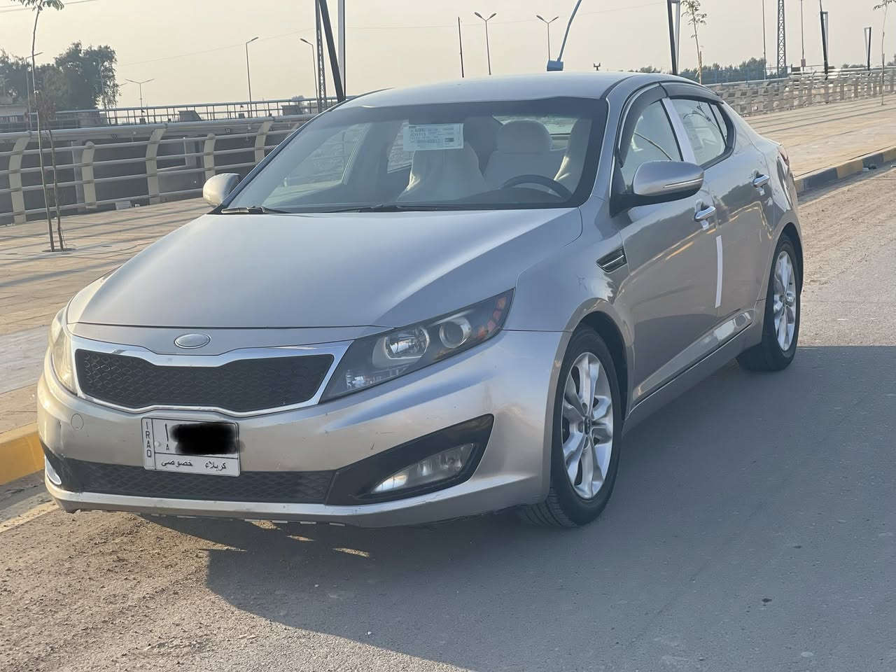 اوبتما 2013 وارد امريكي حادثه باب خلفي 
وهنا صاير بيهه رشات صبغ 

محرك 2400 مكفول لا تنقيص ولا بخار 

رقم كربلاء سنويه جديده تحويل مباشر 
تدفئه+ تبريد 

تخم تاير جديد 

كهربائيات كلهه شغاله 
منضومه زنون 

السعر 102 

مكان السياره الكوت 

***********
