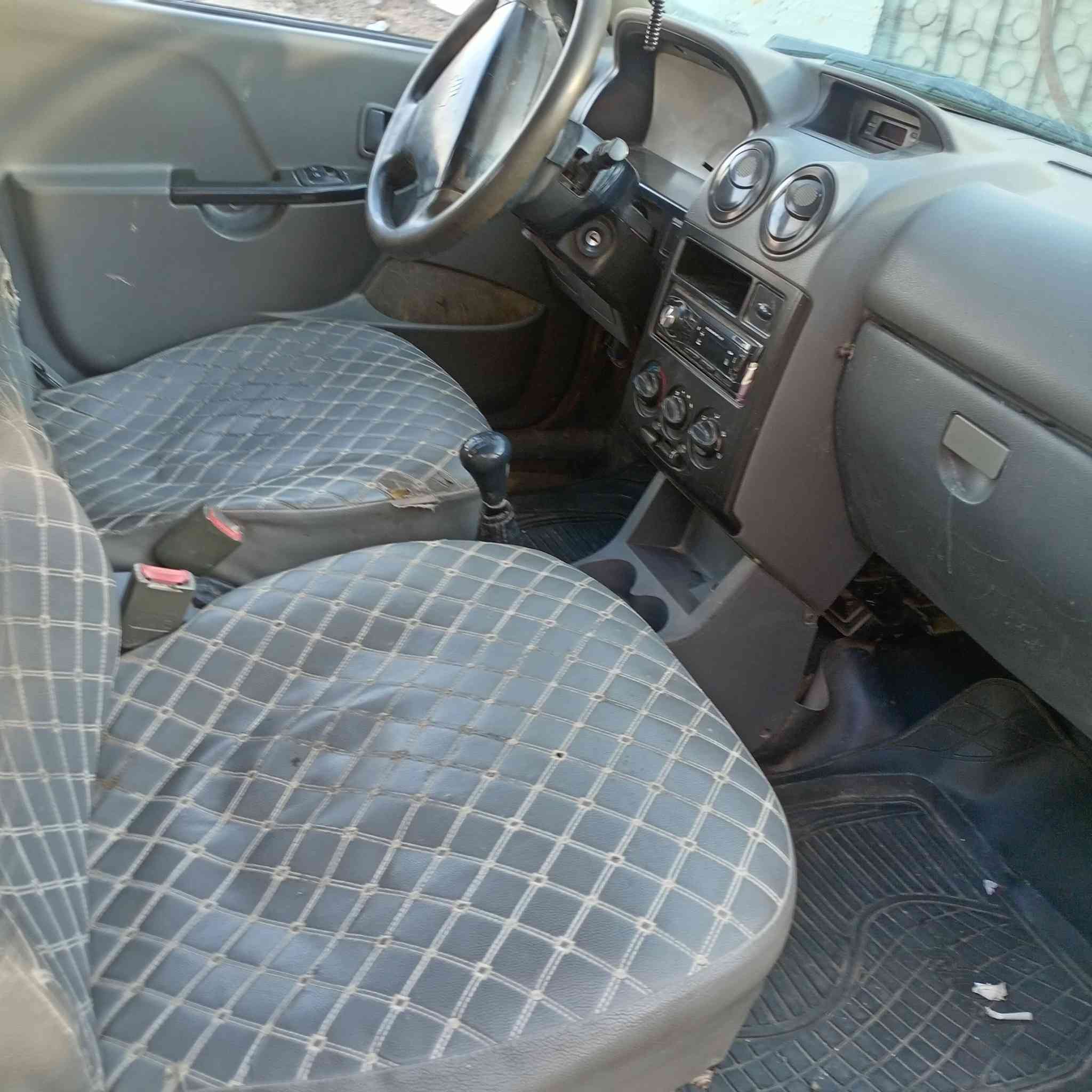 سلام عليكم سايبه2011 رقم بغداد بسمي مصفره هيه وقرامه بتاريخ البارحه بيه دوس وهلاات مبدلهن جدد وماصابقهن سياره بلاديه بدون ضربه محرك گير كفاله كهربايات حداديه جديده مكاني بغداد الدوره هورجبٍ الاستفسار *********** سعر 26 وبيه مجال بسيط
