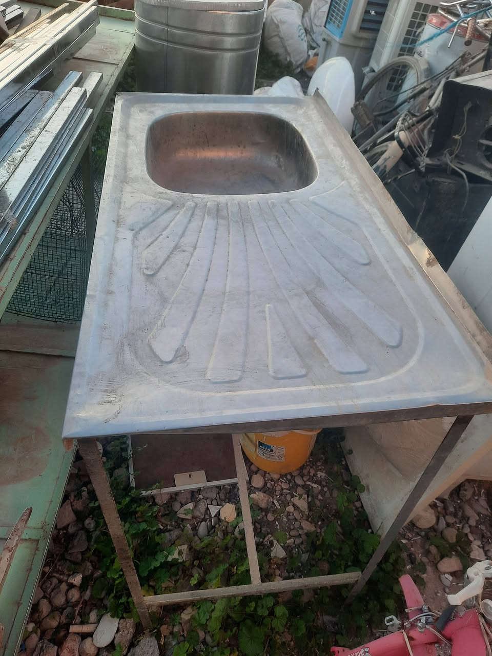 ئەم شتانە بۆفرۆشتن
شوێن پێلاو مواد ئەسلی زۆر تازەوپاکە سعری 55هەزار
مەخسەلەی دەست شۆر حەجم زۆر گەورە زۆرتازەیە سعری 35هەزار
مێزی ئاسن دێژی  دوومەترونیوو پانی 50سم سعری 40هەزار
دۆشەک یەک نەفەری ئیسپرینگ 20هەزار
جۆلانەی مناڵ 20هەزار
سکەی پەردە 2دانەیە نزیک دوومەترنیوو هەردووکی 20هەزار
مەخسەلەی ئاسن 15هەزار
کەنیوو ئارد لۆکە 15هەزار
شوێن سمود ،،،

ژ.م ***********
