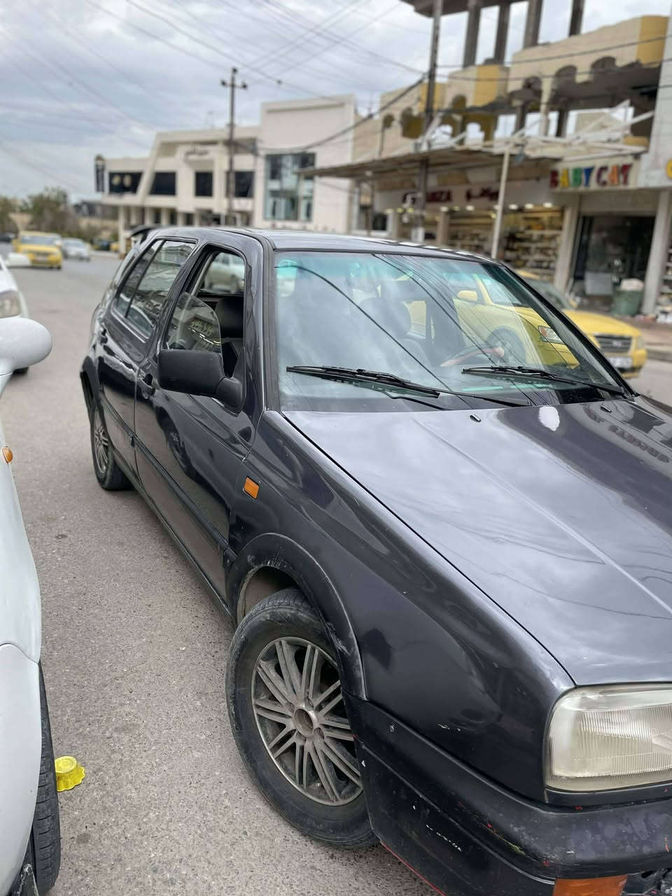 كولف 92
كير محرك شرط

منظومه تبريد كامله ناقصها بس راديتر

شرط التحويل باسمنا السيارة
السعر ٣٧ وبيها مجال 

مكاني الزهور  ***********
