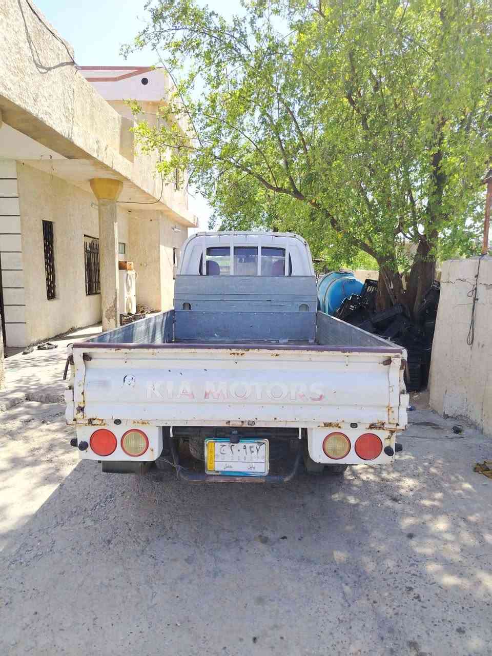 السلام عليكم كيا حمل مديل 2011 رقم بابل بسمي تحويل مباشر سنويه لل 29 محرك كير اكسن شاصي رقم شاصي كفاله بيها بنيد صبغ بدون دواخل والحافه مال البيبان الباقي كفاله عامه وياها محجر درجة اولى السعر 85 العنوان بغداد اليوسفية *********** ***********
